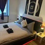 Apartament Urban Spacious Bright With Danubeview *
